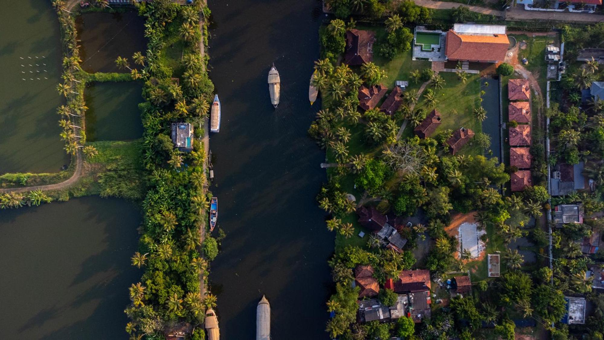 Palmgrove Lake Resort Alappuzha 외부 사진