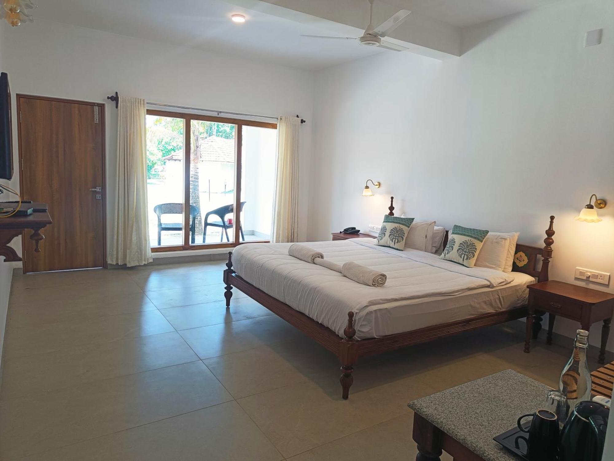 Palmgrove Lake Resort Alappuzha 외부 사진